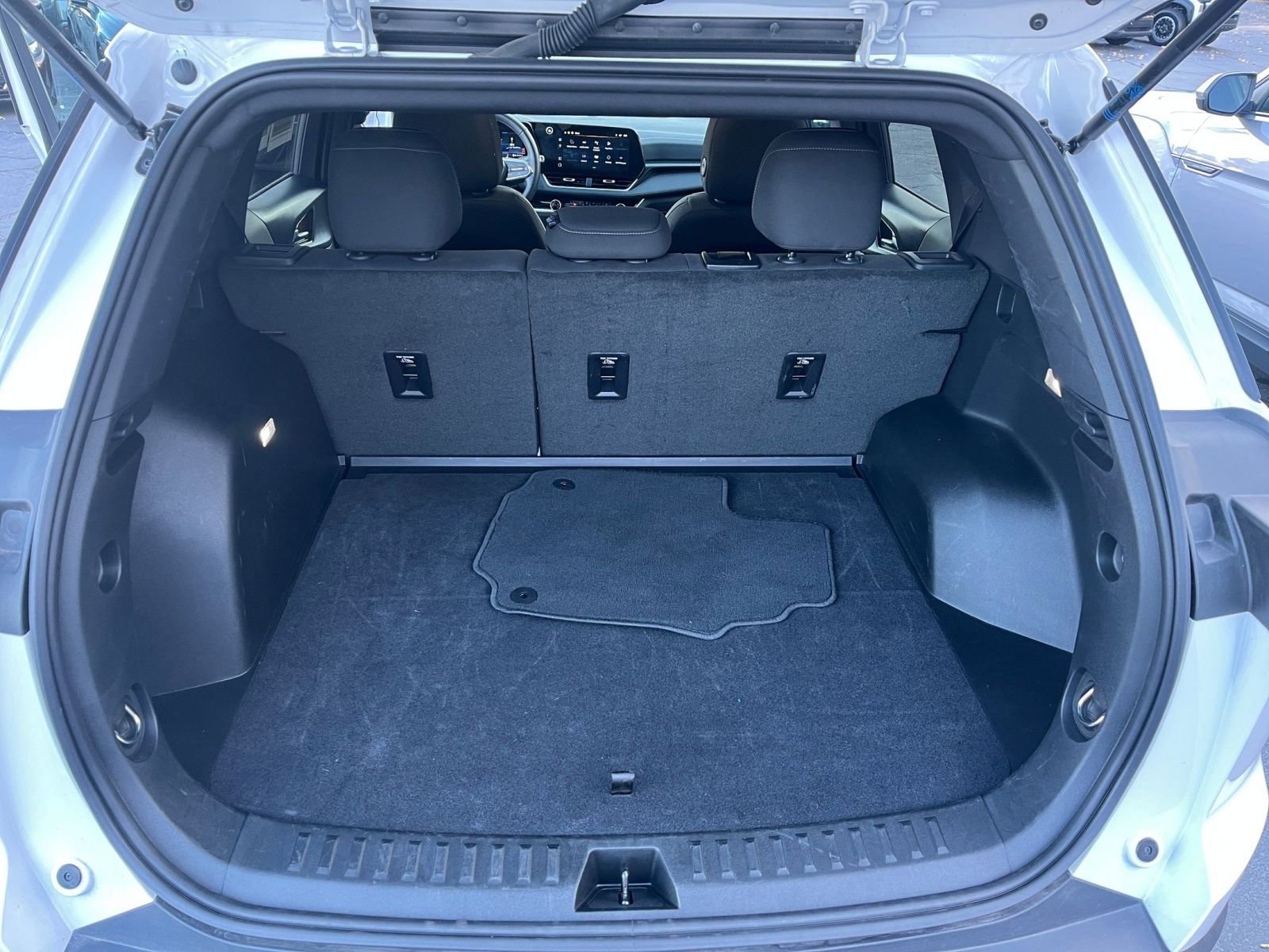 Thumbnail: 2025 Chevrolet Equinox - 27