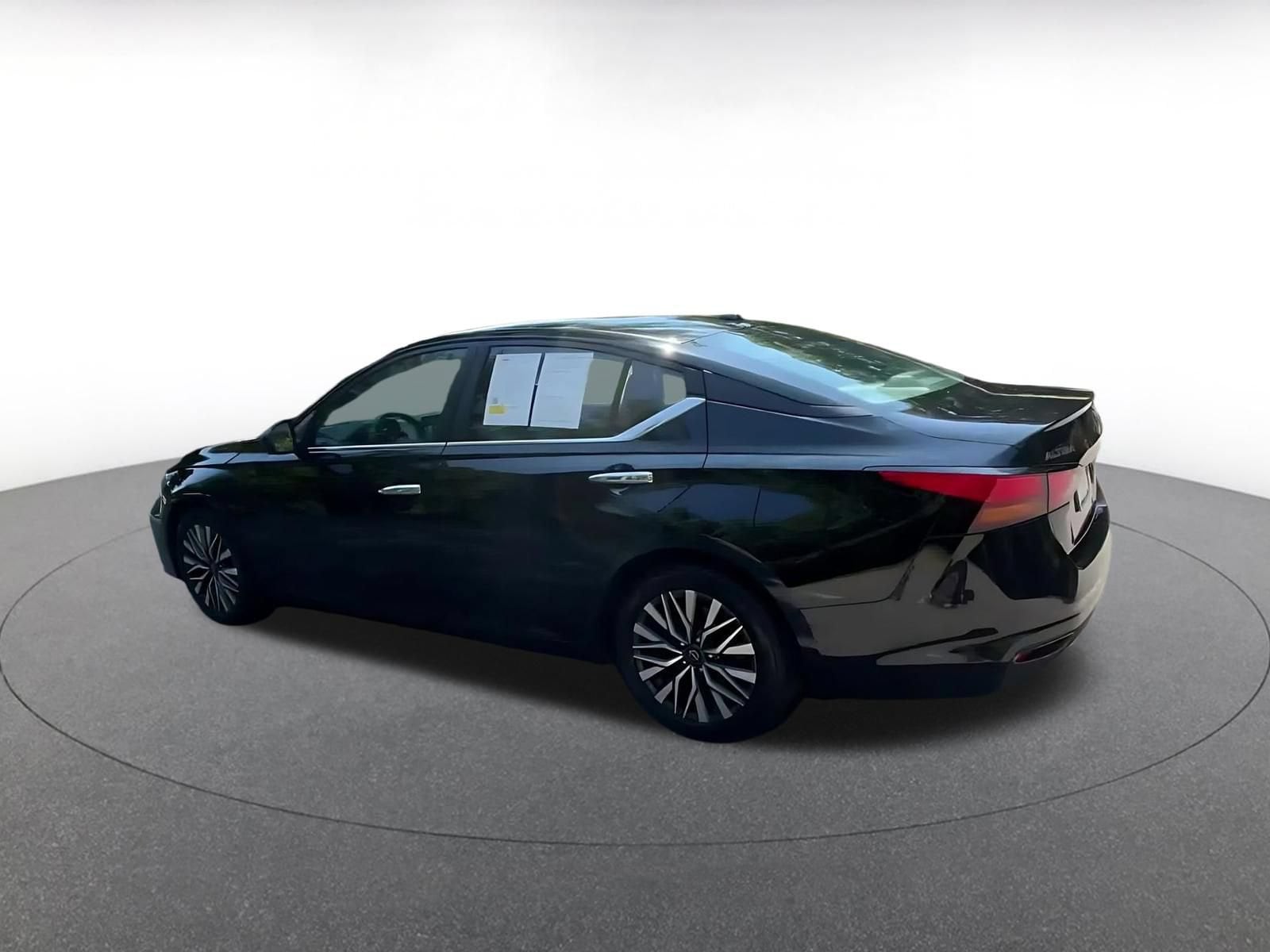 Thumbnail: 2025 Nissan Altima - 8
