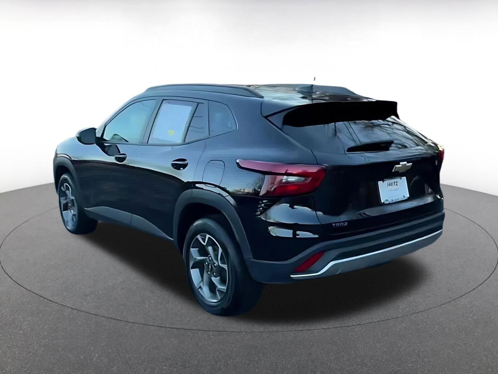 Thumbnail: 2025 Chevrolet Trax - 9