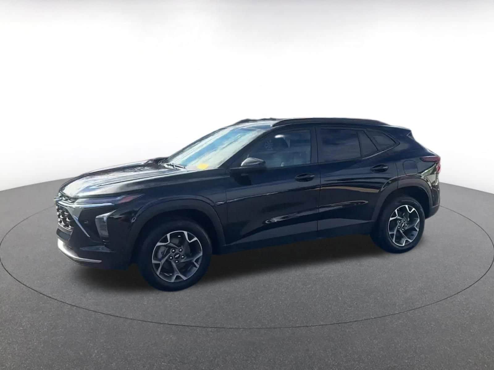 Thumbnail: 2025 Chevrolet Trax - 8