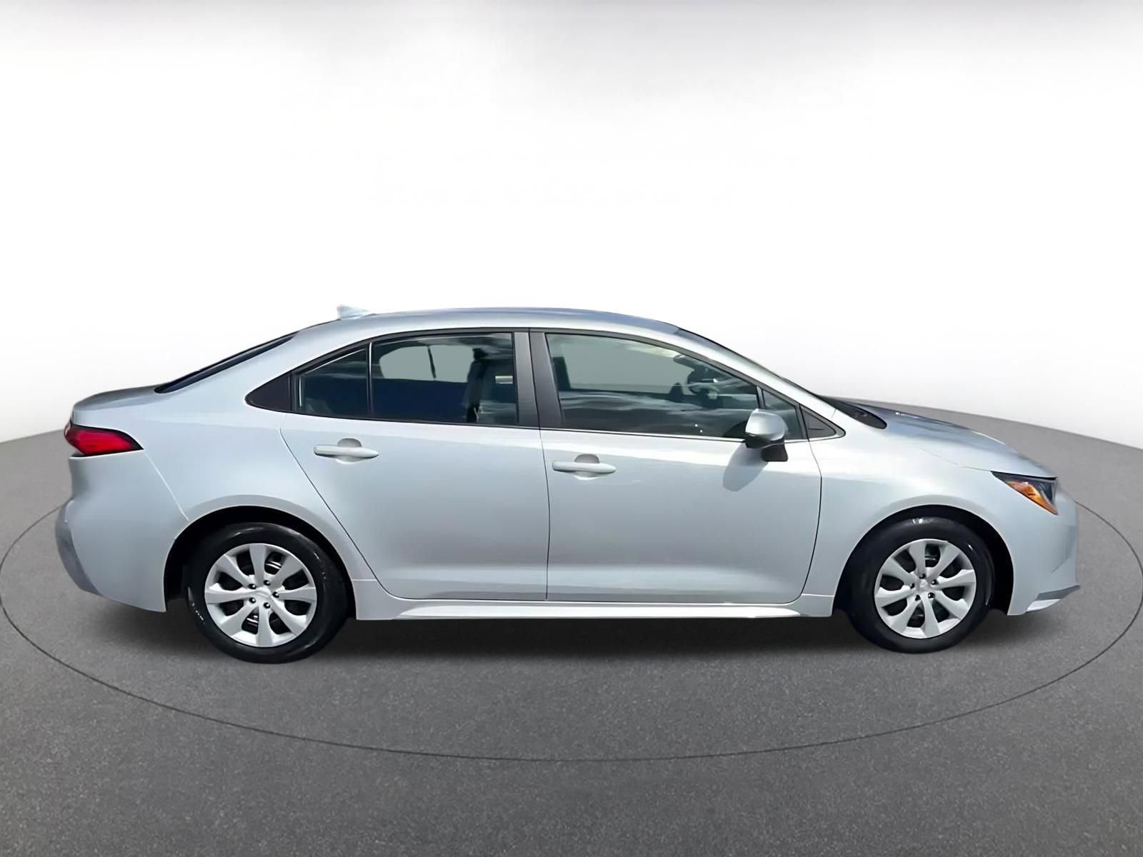 Thumbnail: 2025 Toyota Corolla - 16