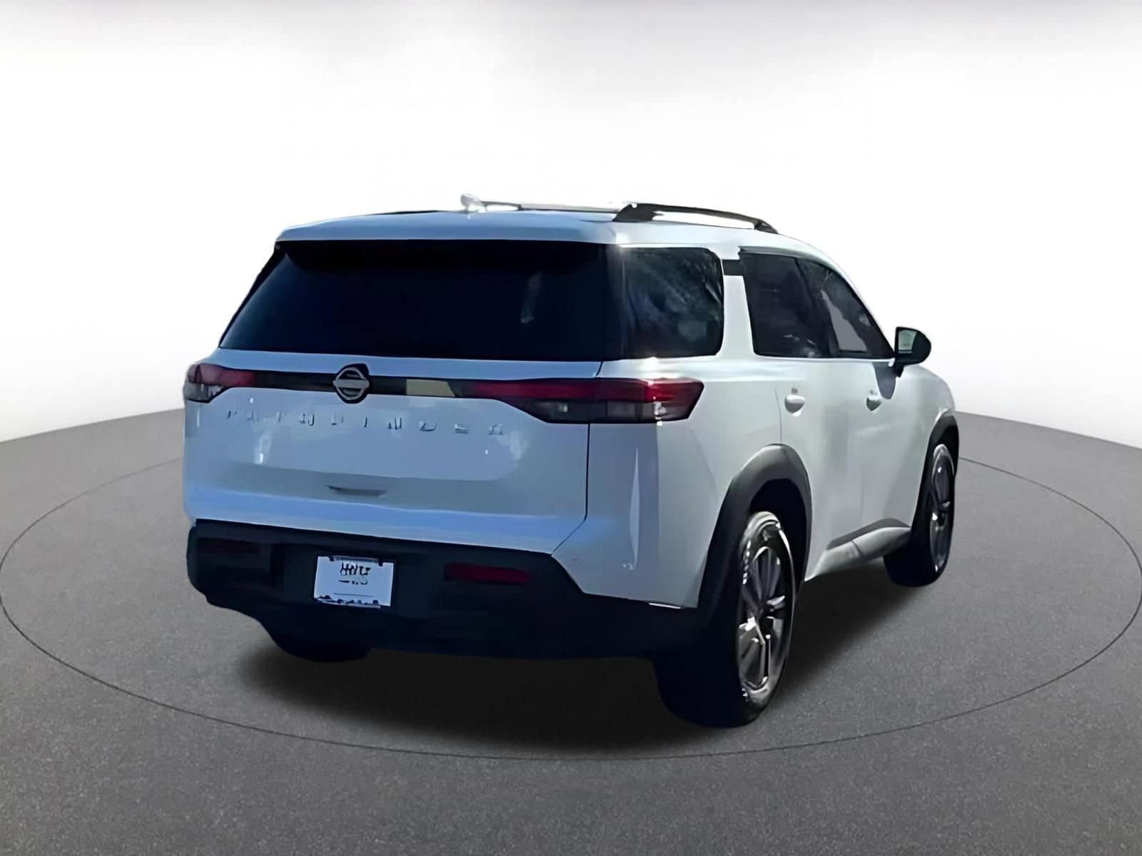 Thumbnail: 2025 Nissan Pathfinder - 11