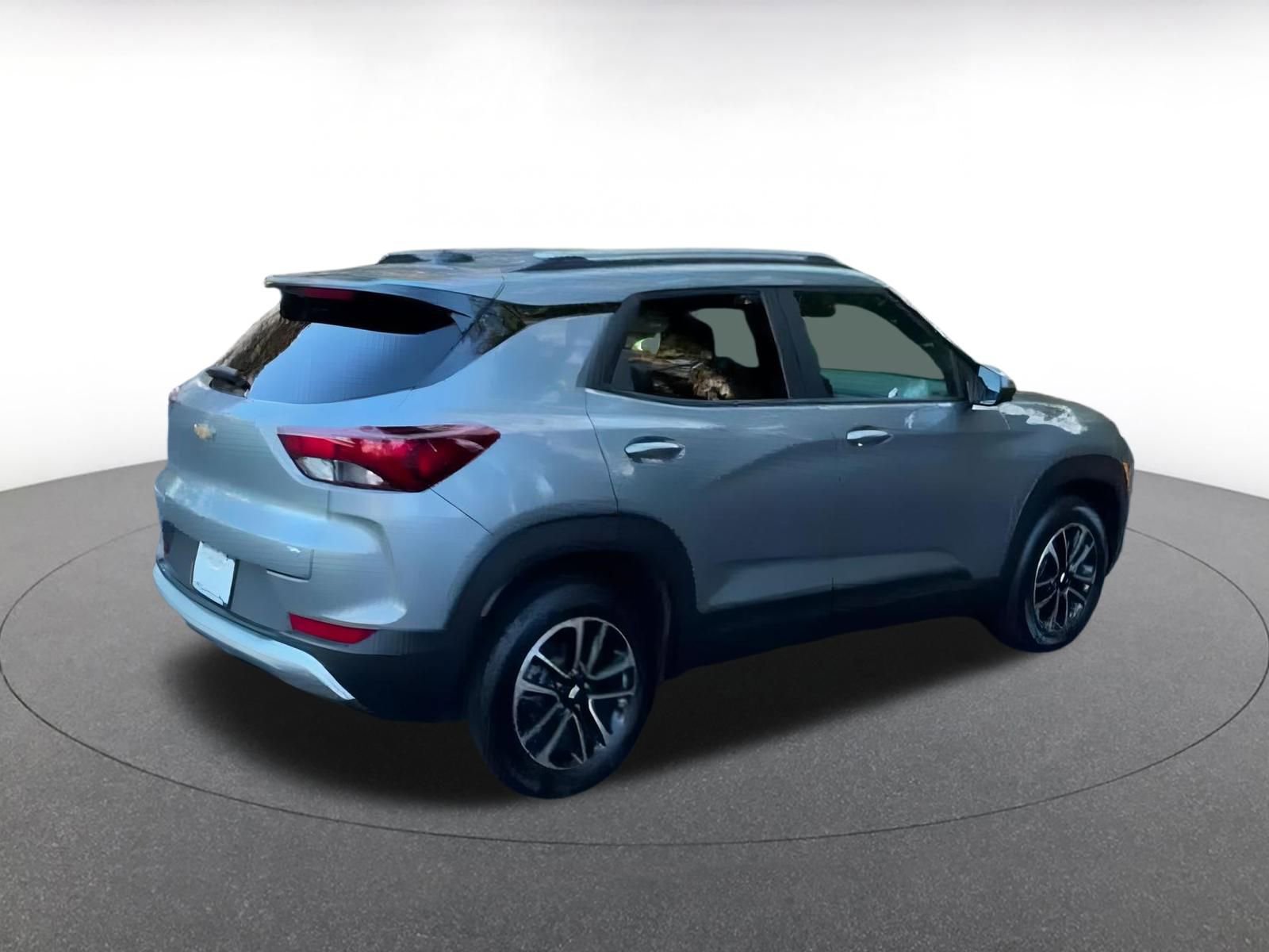 Thumbnail: 2025 Chevrolet TrailBlazer - 15