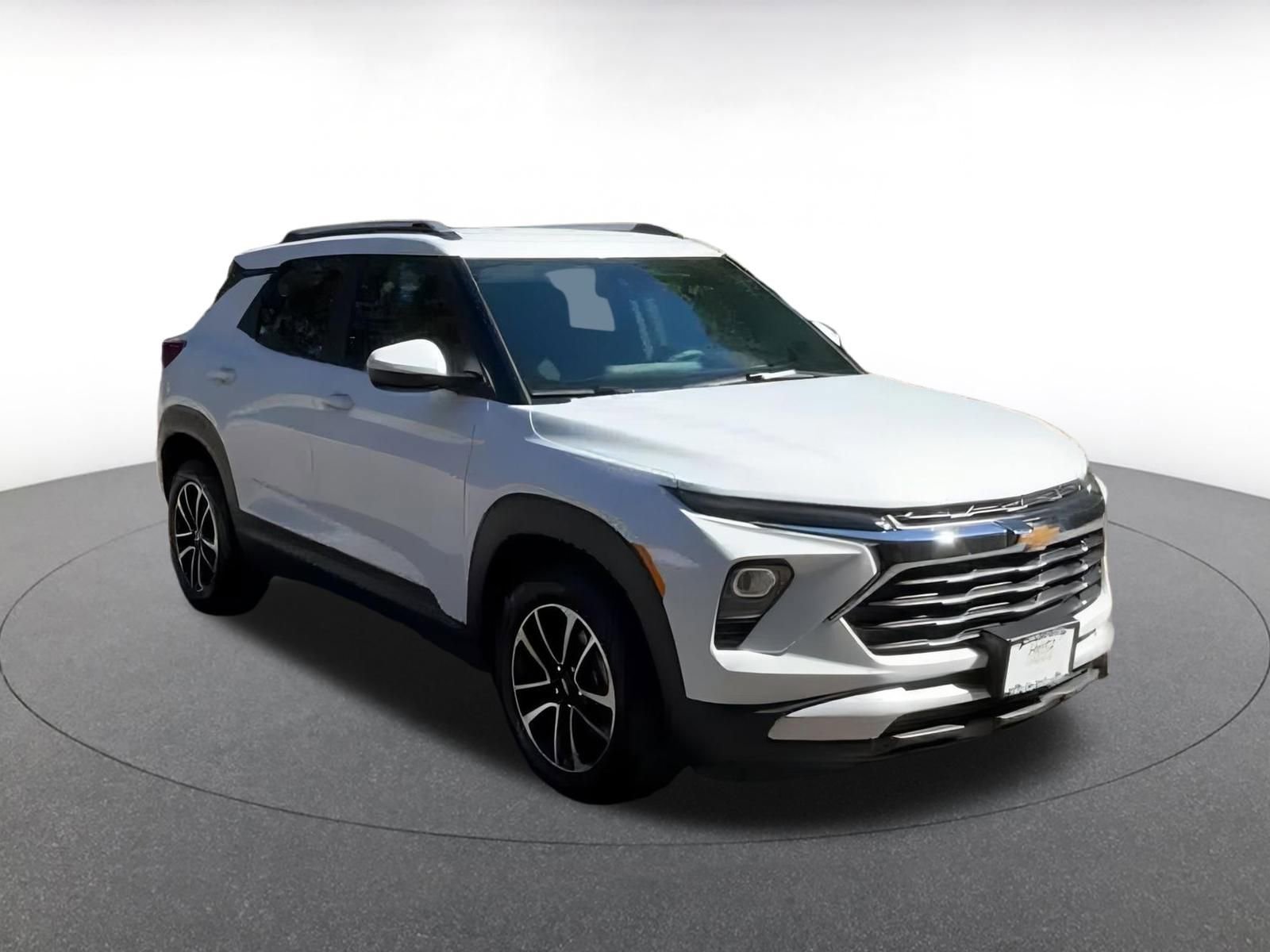 Thumbnail: 2025 Chevrolet TrailBlazer - 3