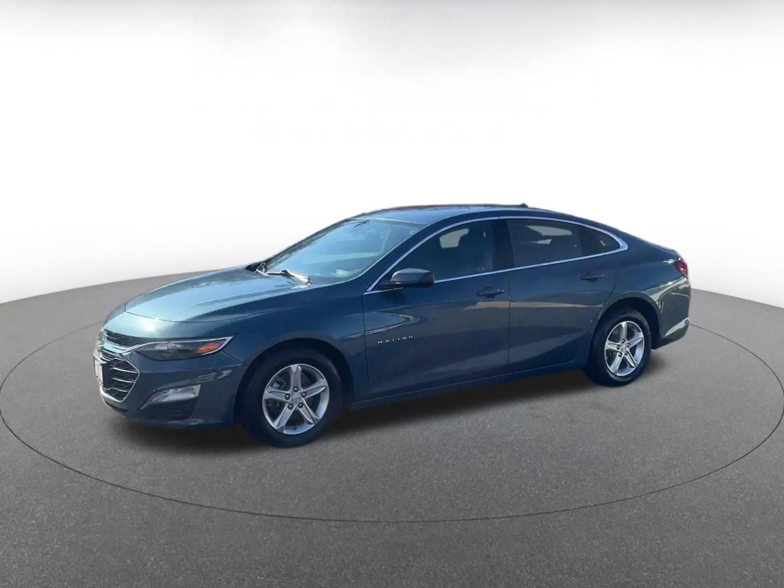 Thumbnail: 2024 Chevrolet Malibu - 8