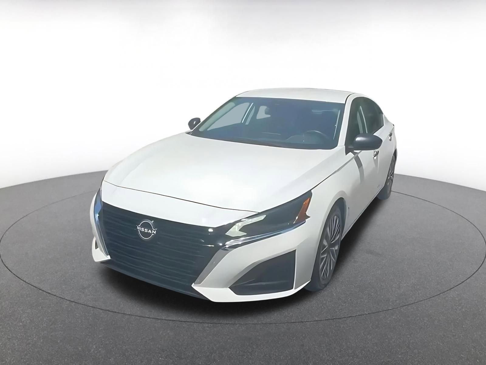 Thumbnail: 2025 Nissan Altima - 7