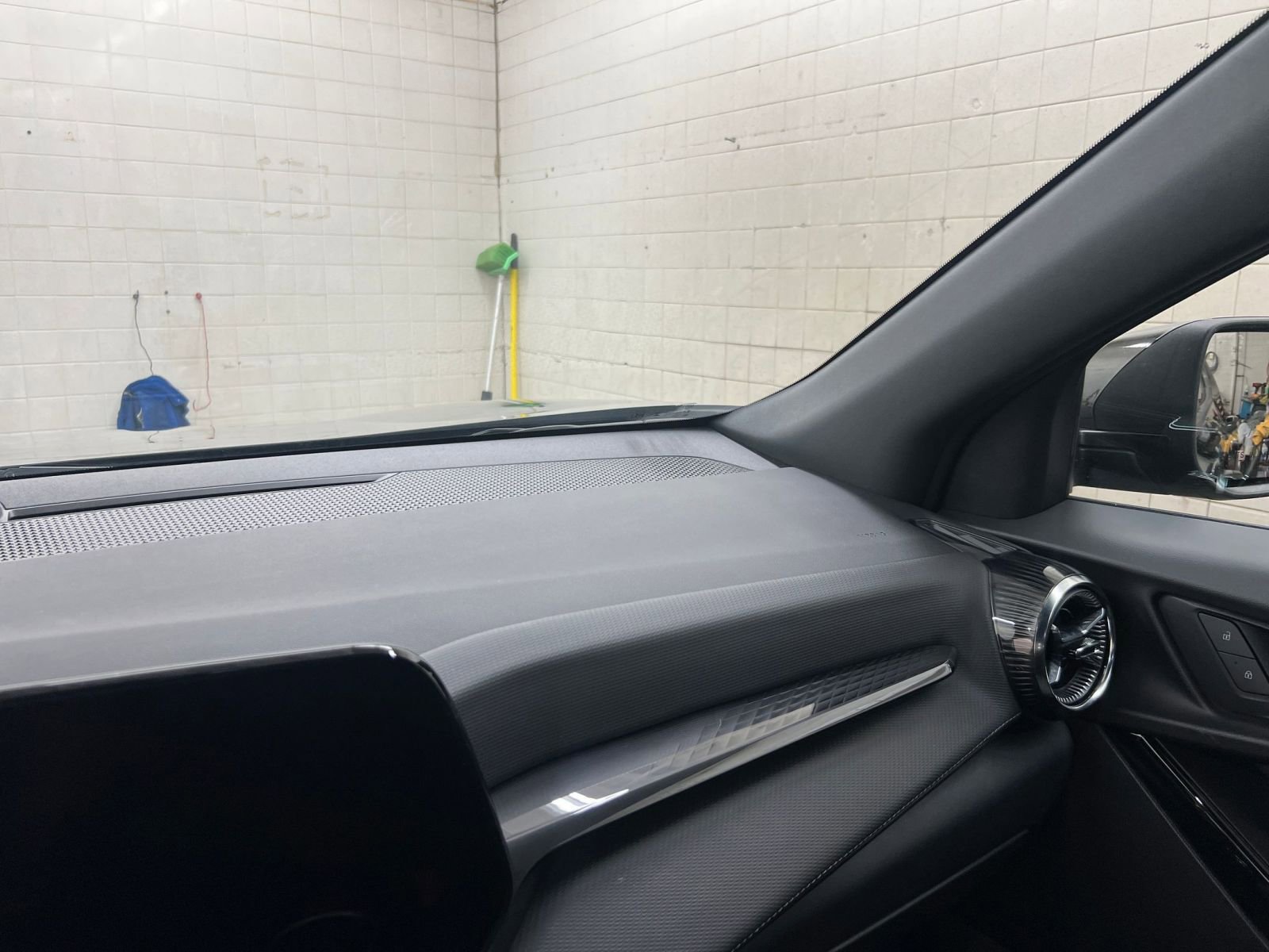 Thumbnail: 2025 Chevrolet Equinox - 30