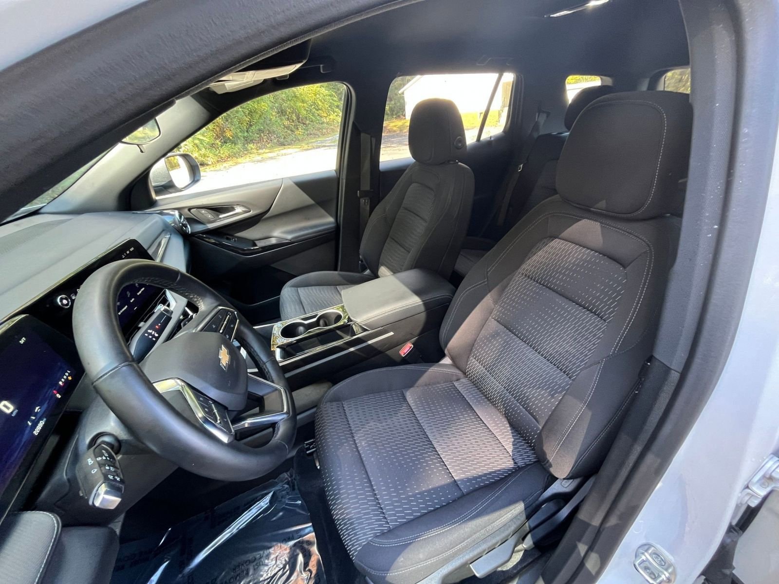 Thumbnail: 2025 Chevrolet Equinox - 32