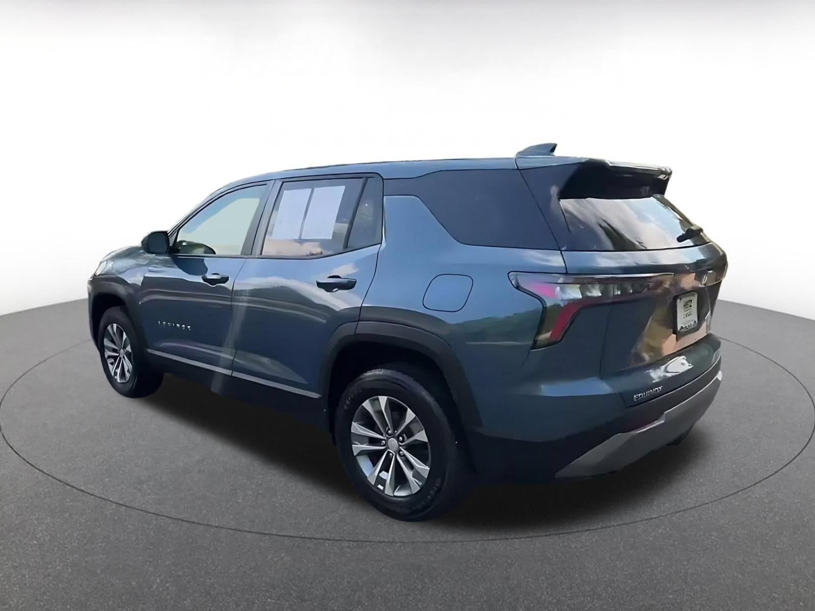 Thumbnail: 2025 Chevrolet Equinox - 10