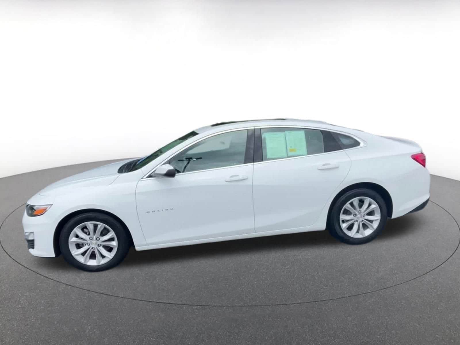 Thumbnail: 2024 Chevrolet Malibu - 8