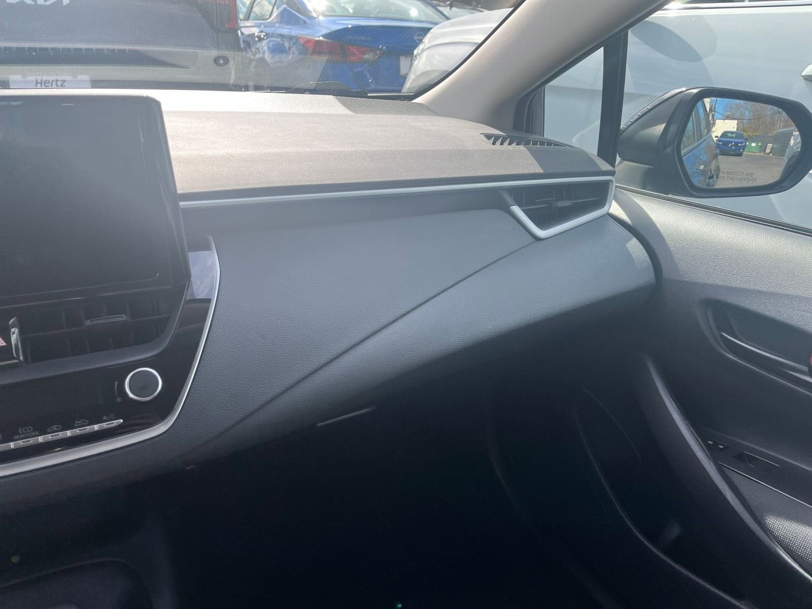 Thumbnail: 2025 Toyota Corolla - 30