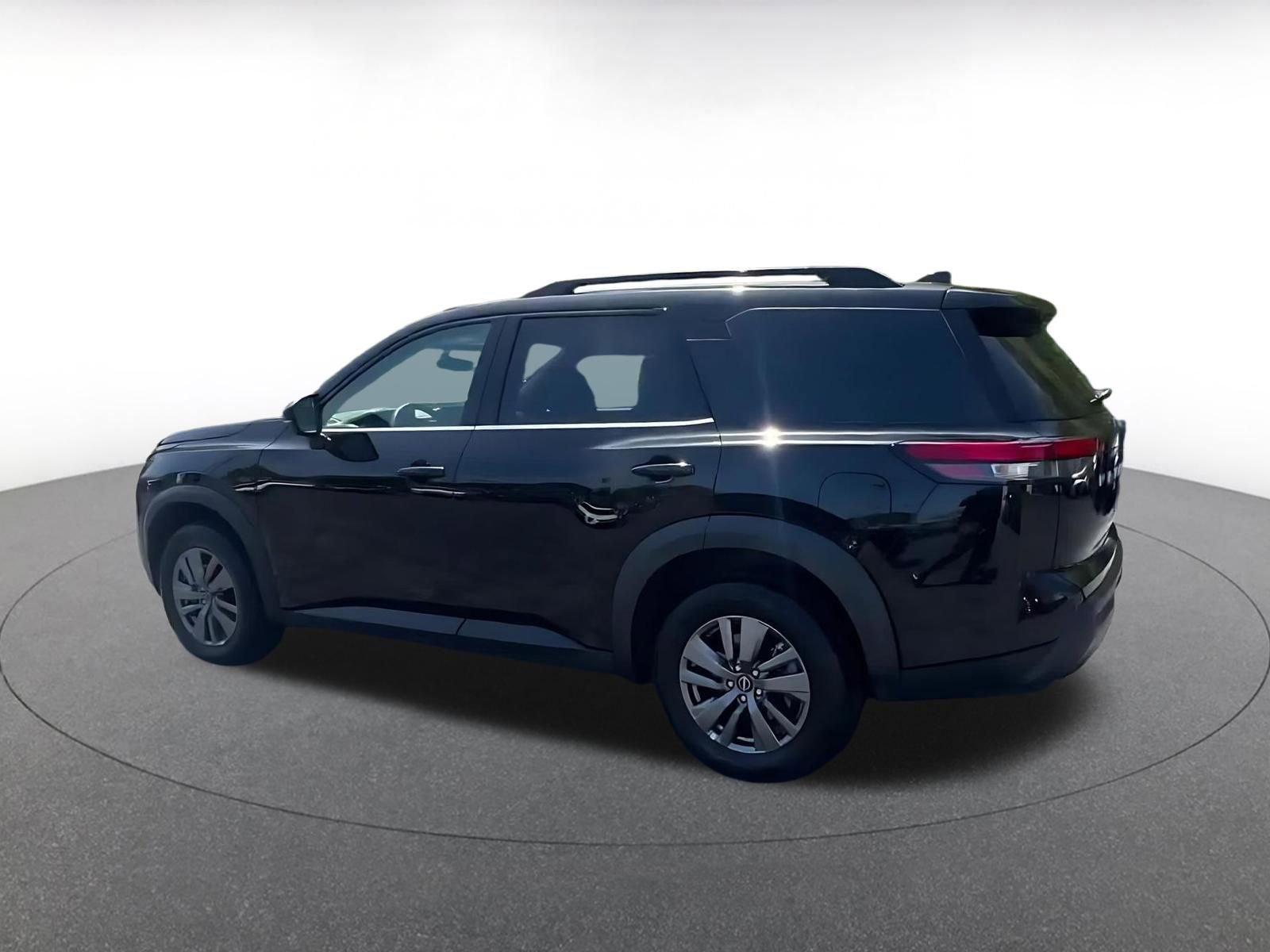 Thumbnail: 2025 Nissan Pathfinder - 10