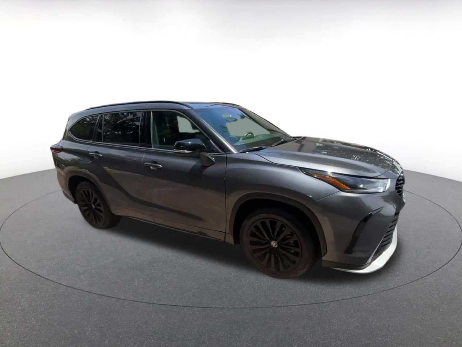 Thumbnail: 2025 Toyota Highlander - 2