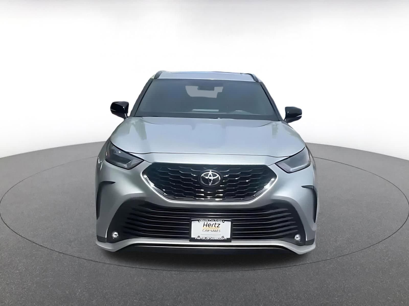 Thumbnail: 2025 Toyota Highlander - 4