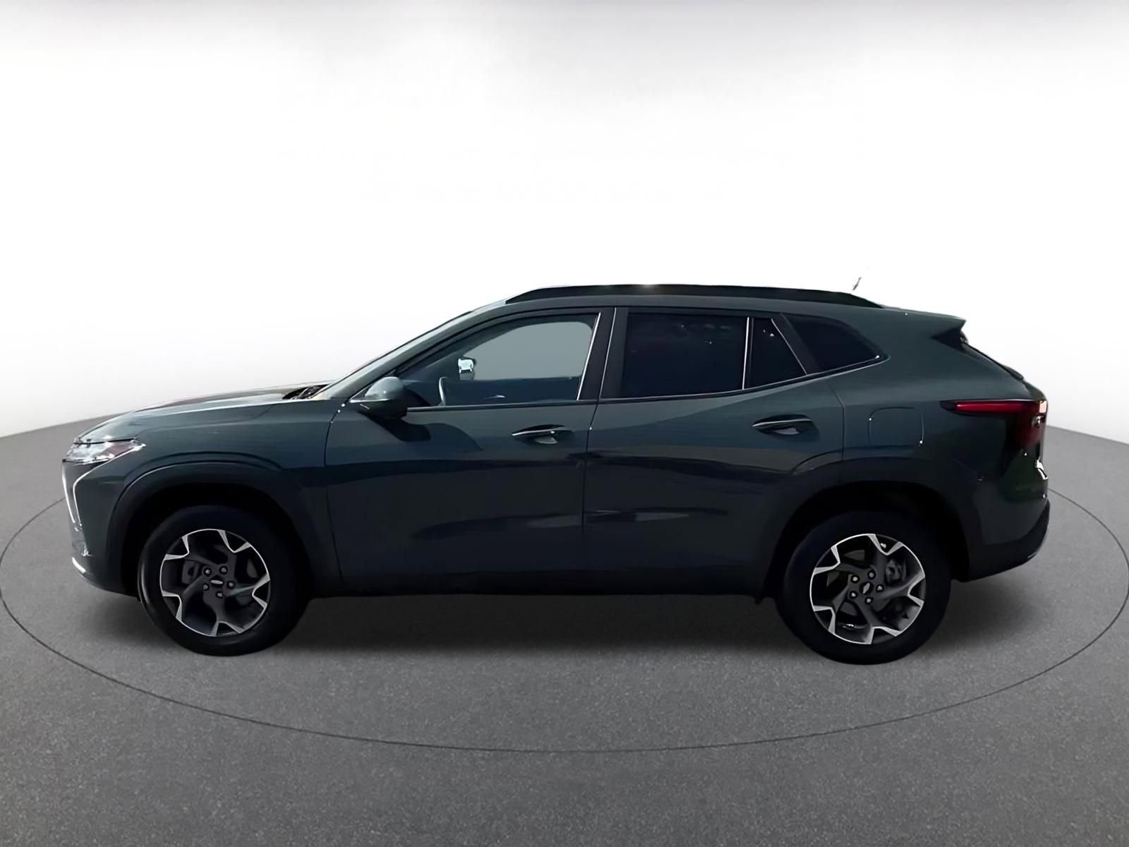 Thumbnail: 2025 Chevrolet Trax - 9