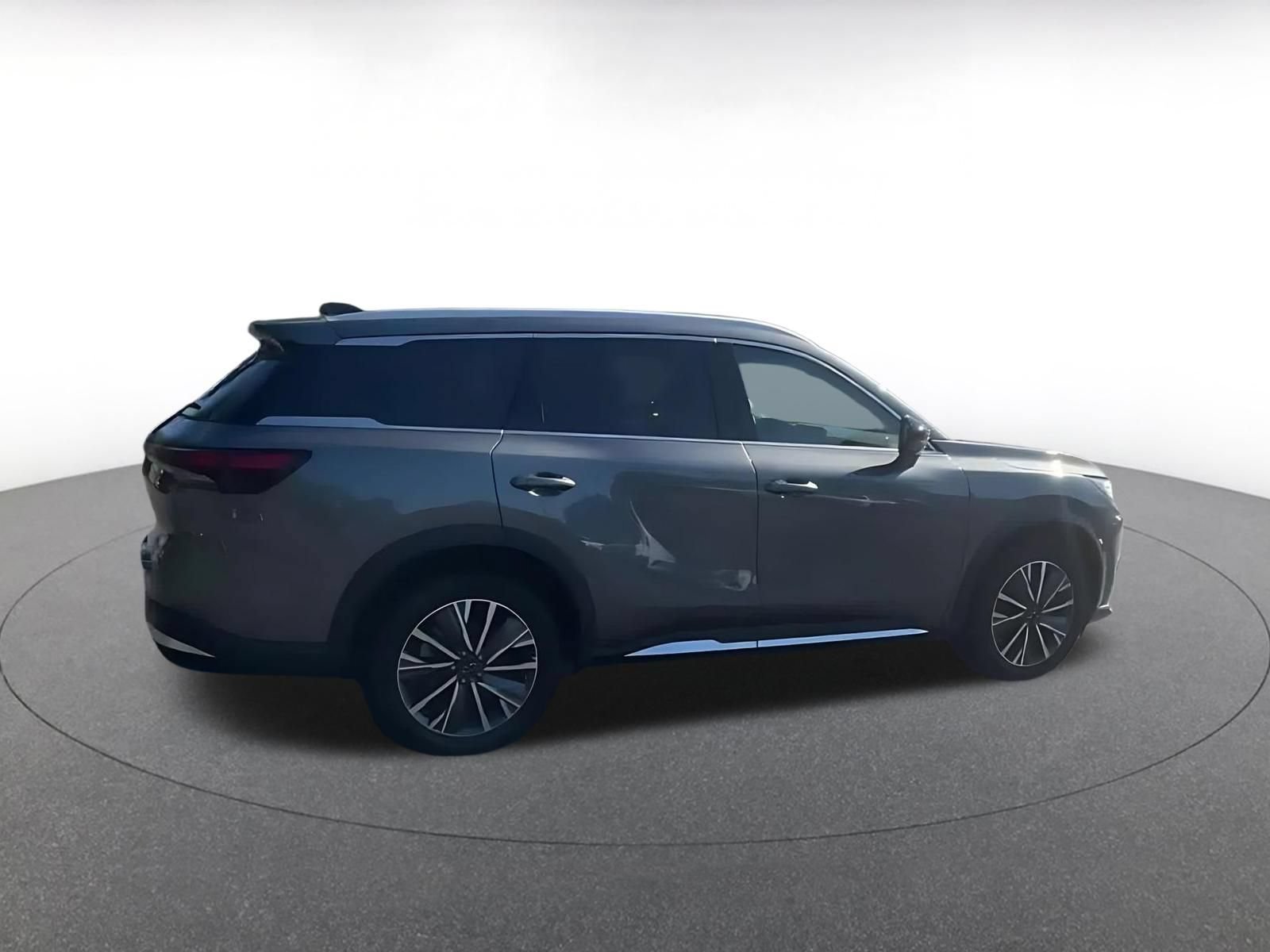 Thumbnail: 2026 INFINITI QX60 - 14