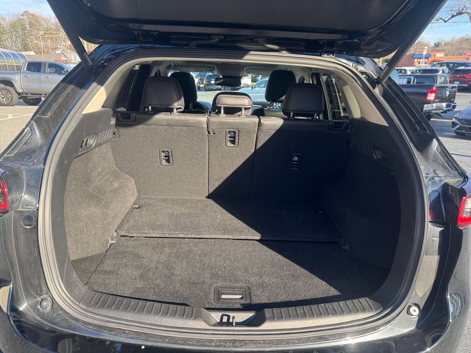 Thumbnail: 2025 Mazda CX-5 - 25