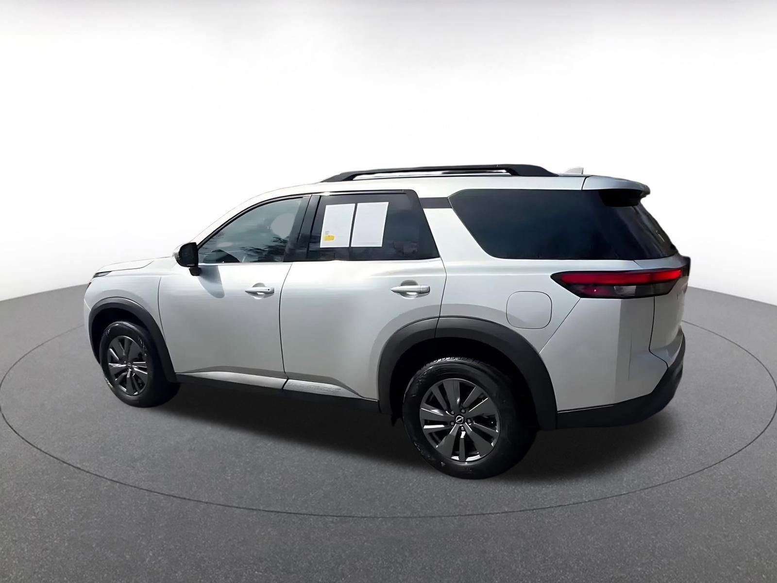 Thumbnail: 2025 Nissan Pathfinder - 10