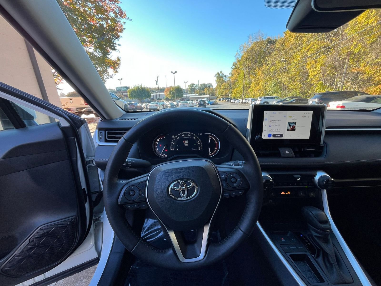 Thumbnail: 2025 Toyota RAV4 - 30