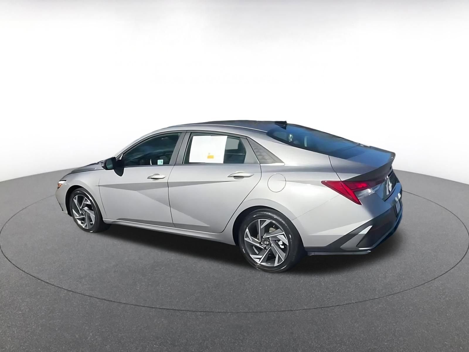 Thumbnail: 2025 Hyundai Elantra - 10