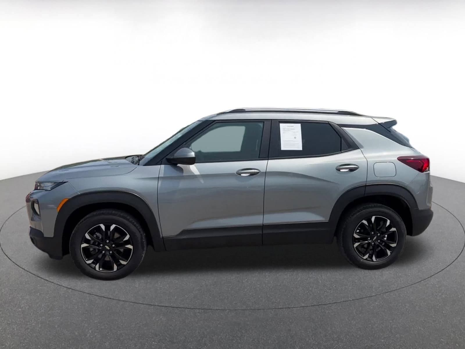Thumbnail: 2023 Chevrolet TrailBlazer - 9