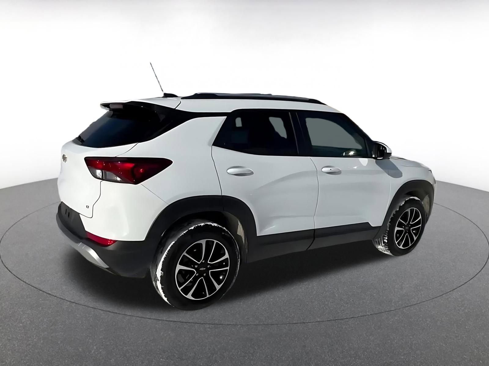 Thumbnail: 2025 Chevrolet TrailBlazer - 14