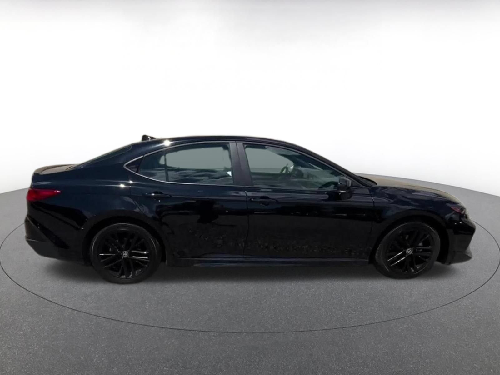 Thumbnail: 2025 Toyota Camry - 16