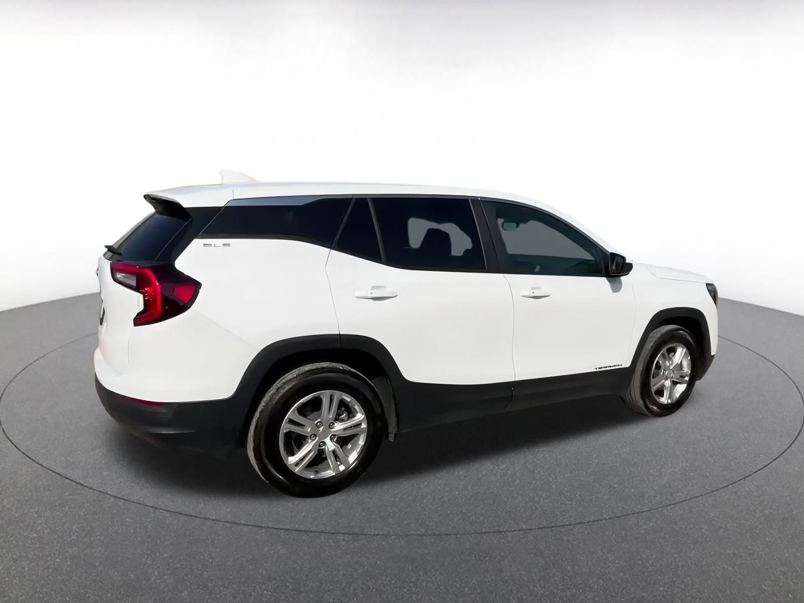 Thumbnail: 2024 GMC Terrain - 15