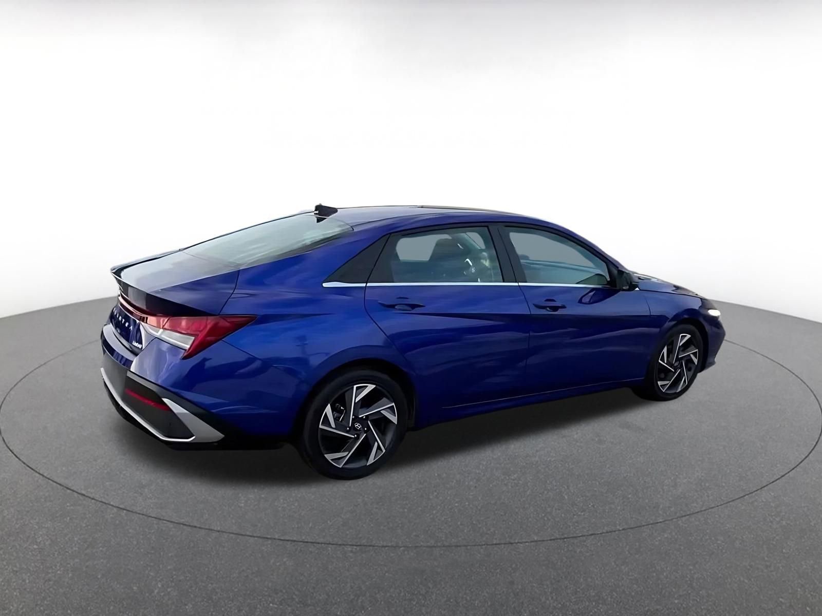 Thumbnail: 2025 Hyundai Elantra - 15