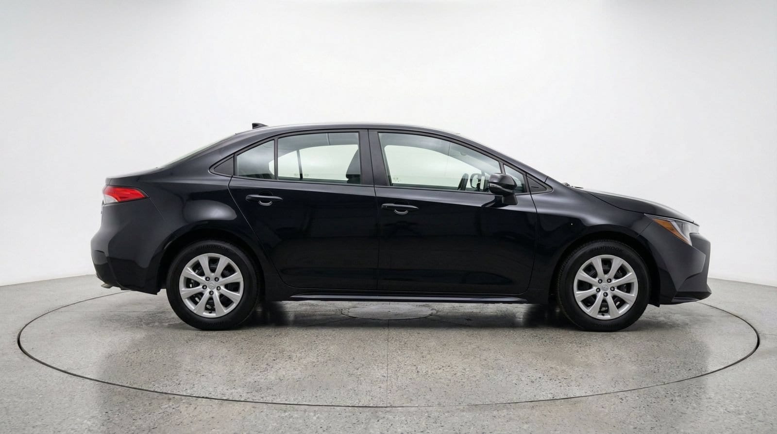 Thumbnail: 2025 Toyota Corolla - 9