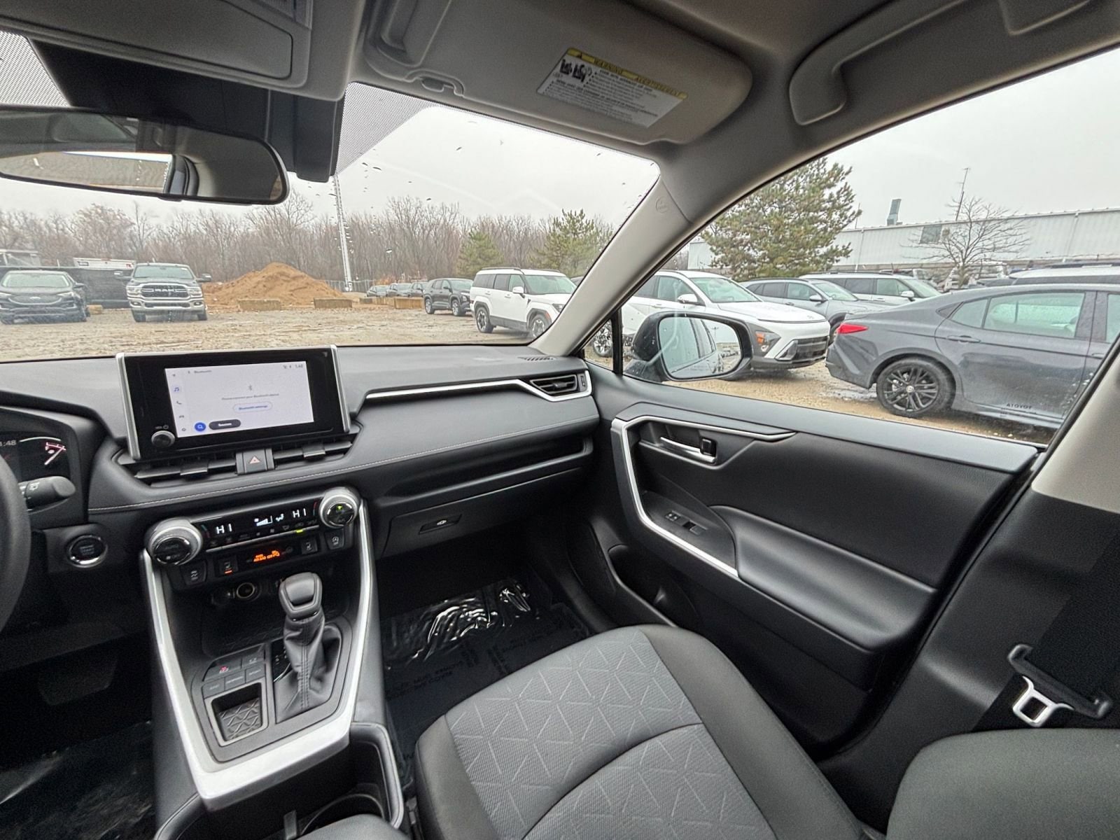 Thumbnail: 2025 Toyota RAV4 - 35