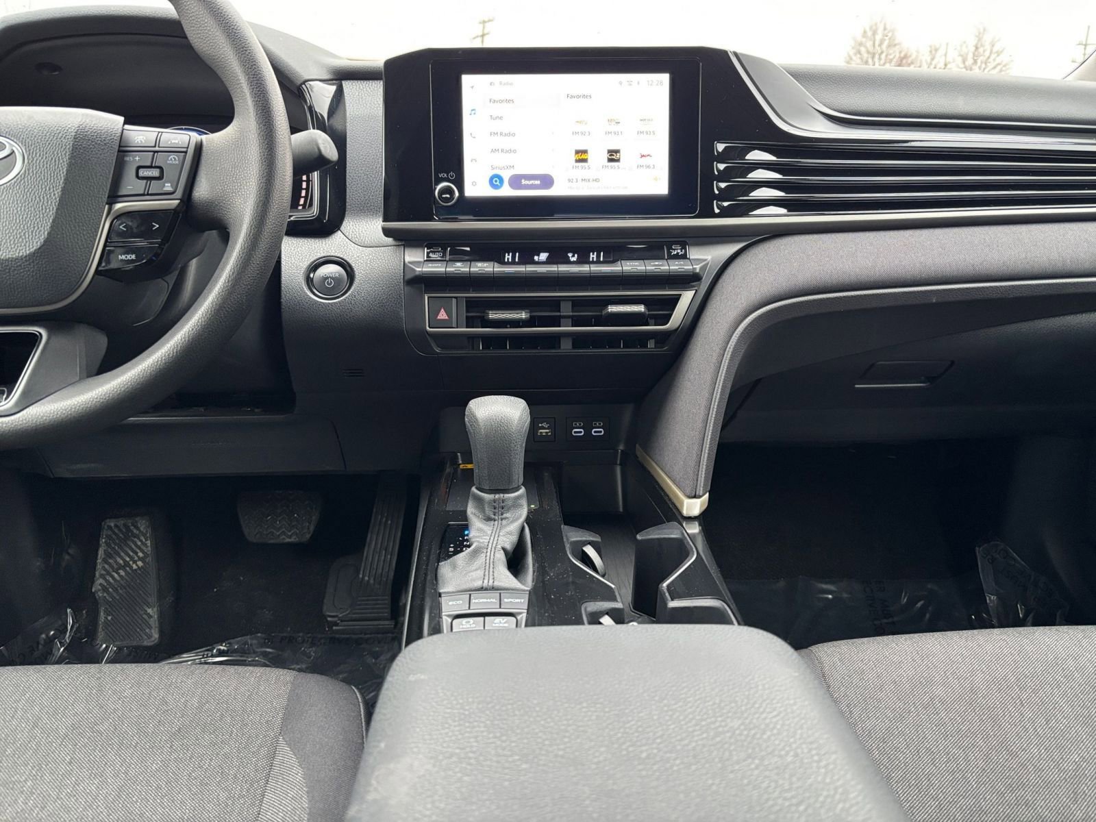 Thumbnail: 2025 Toyota Camry - 18