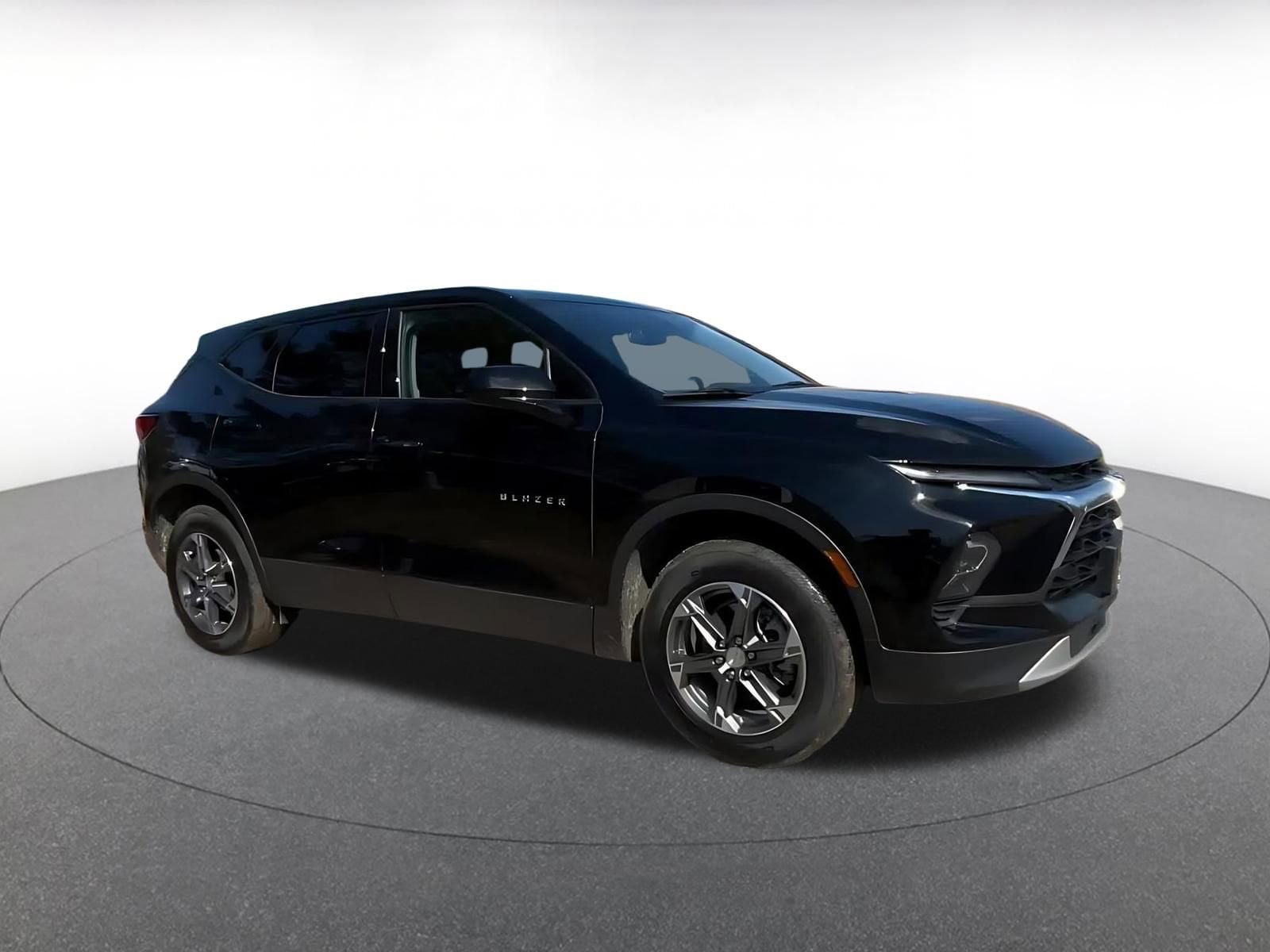 Thumbnail: 2025 Chevrolet Blazer - 2