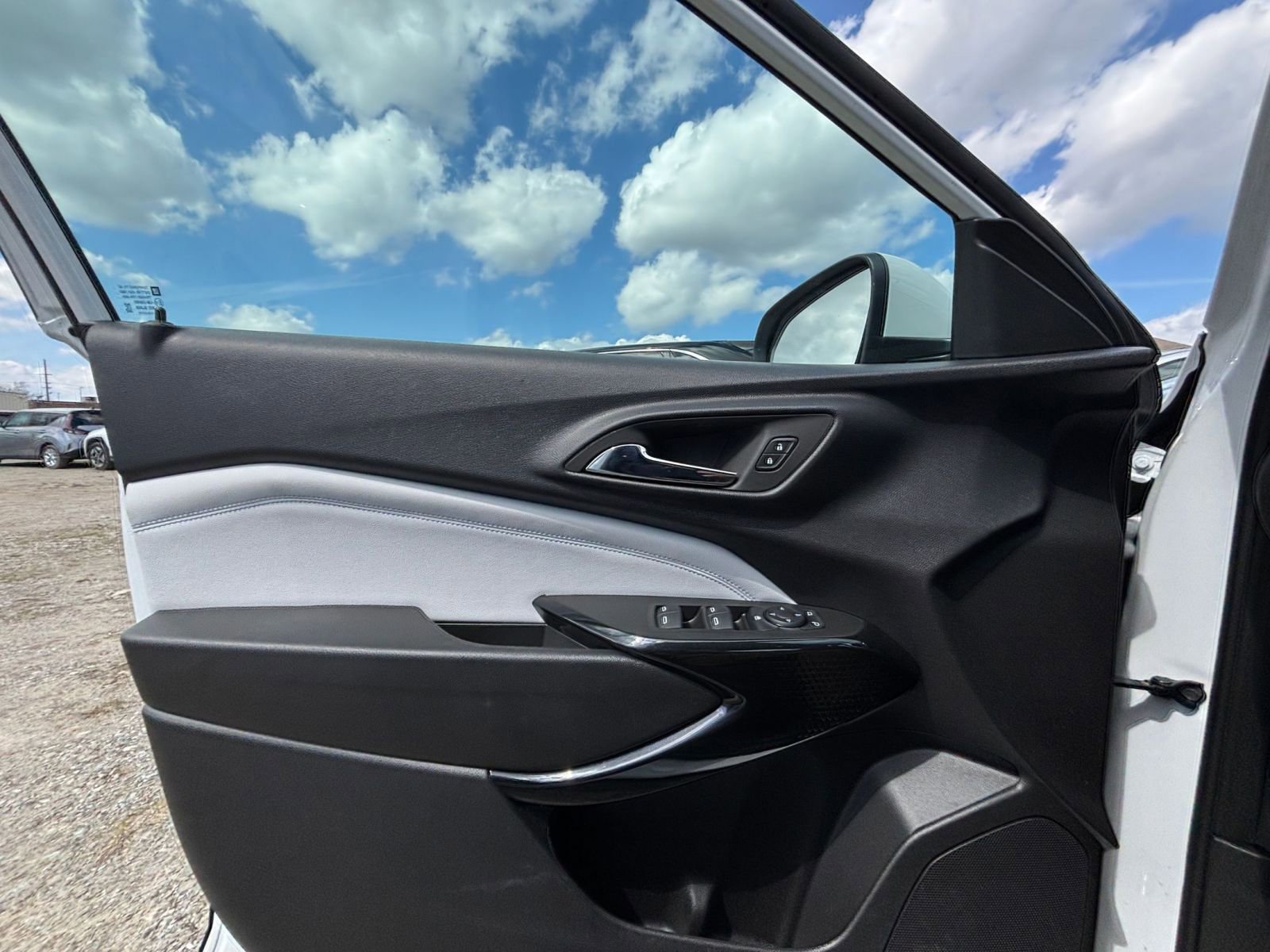 Thumbnail: 2025 Chevrolet Trax - 18