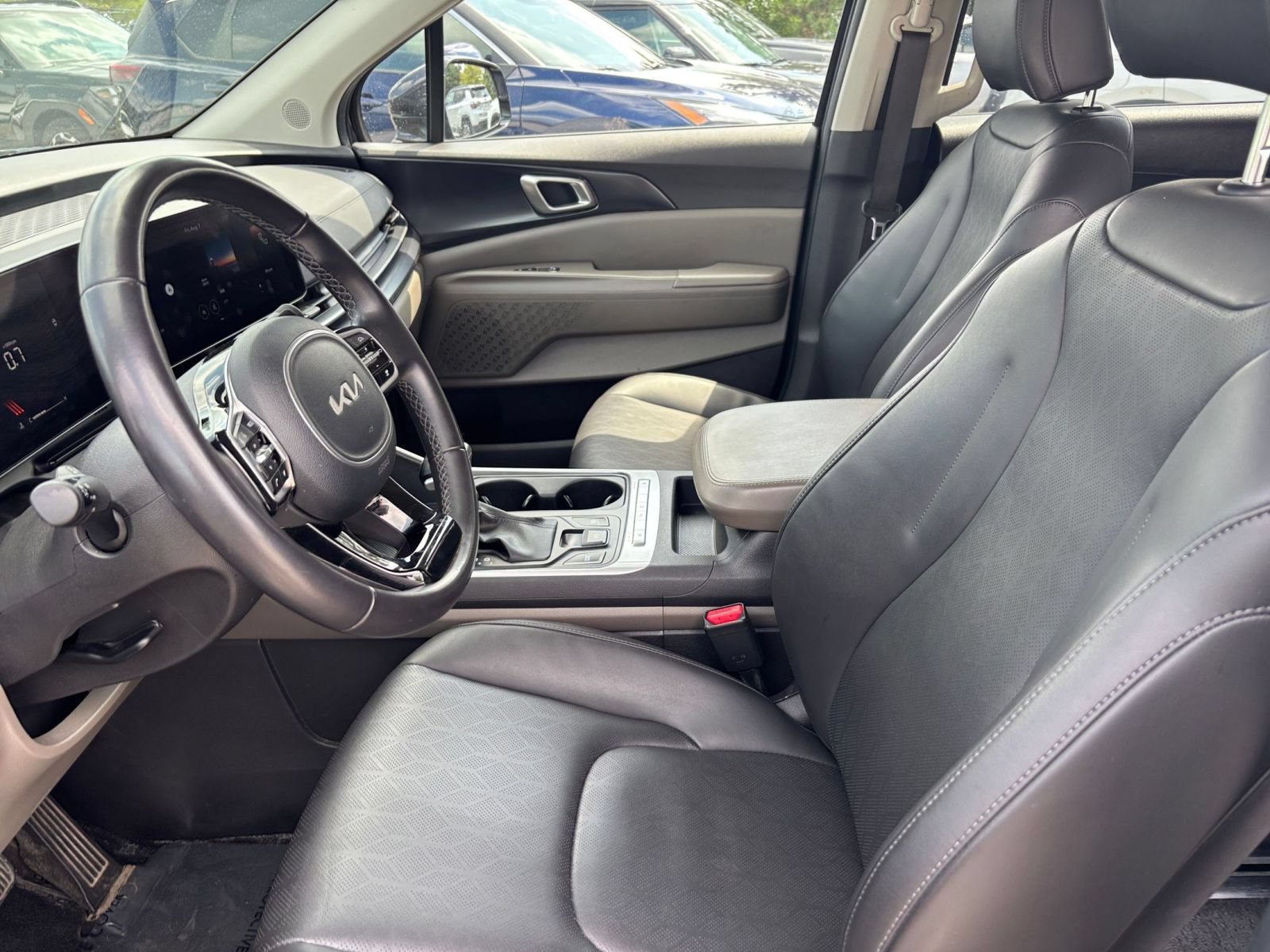 Thumbnail: 2026 Kia Carnival - 24