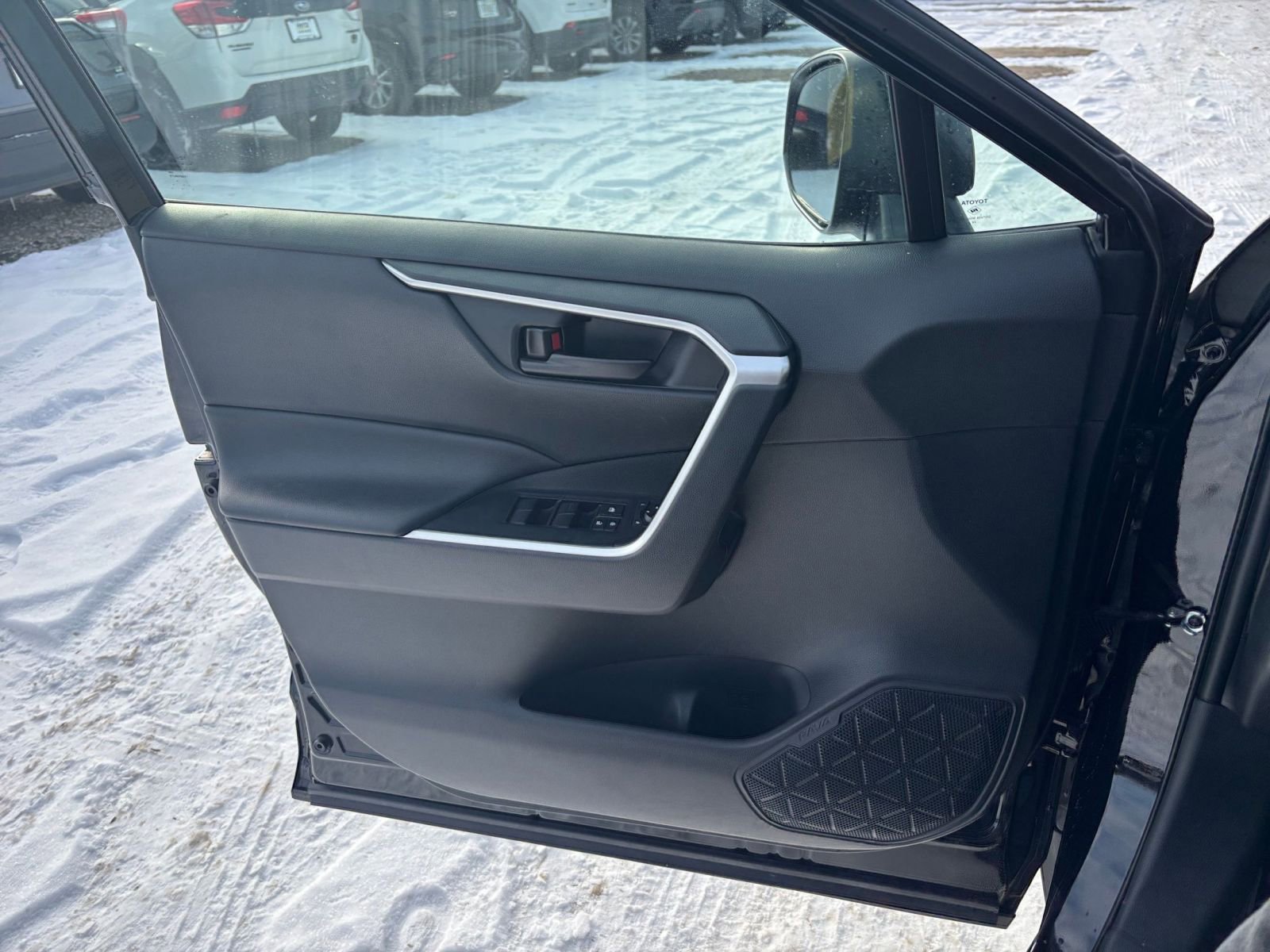 Thumbnail: 2025 Toyota RAV4 - 20