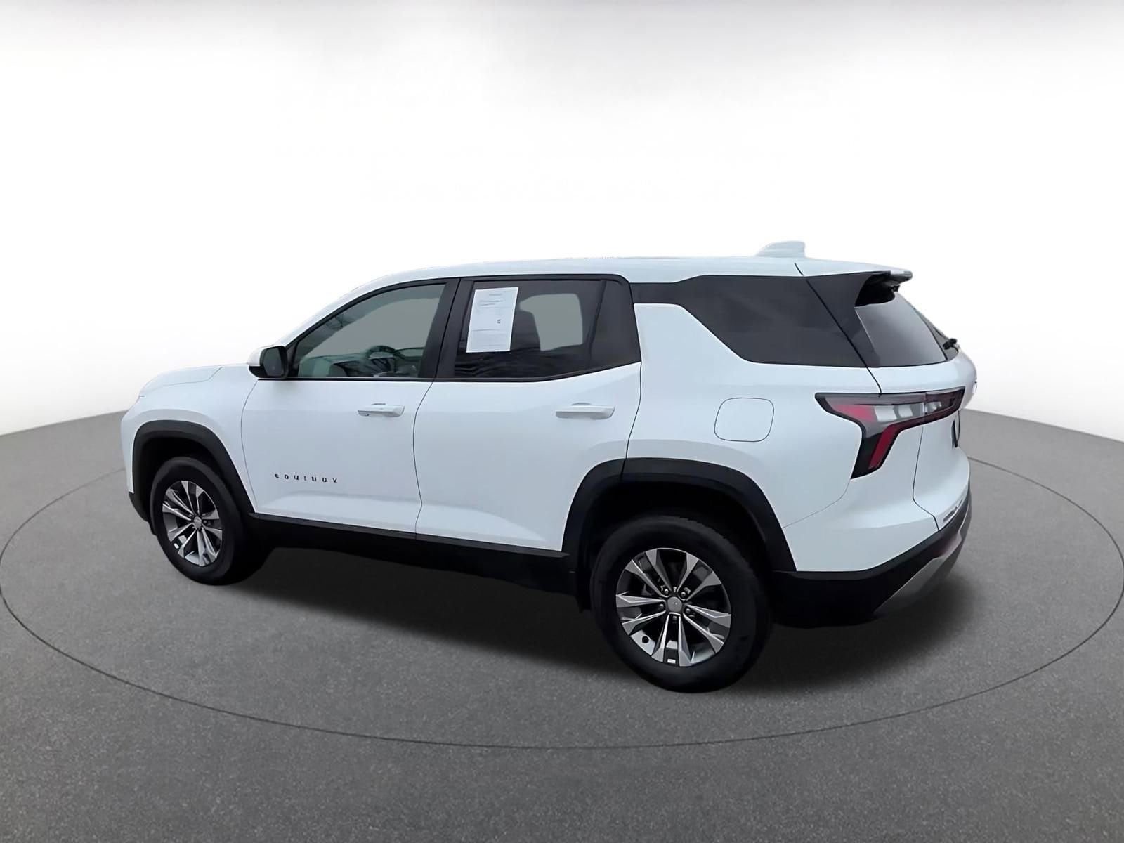 Thumbnail: 2025 Chevrolet Equinox - 10