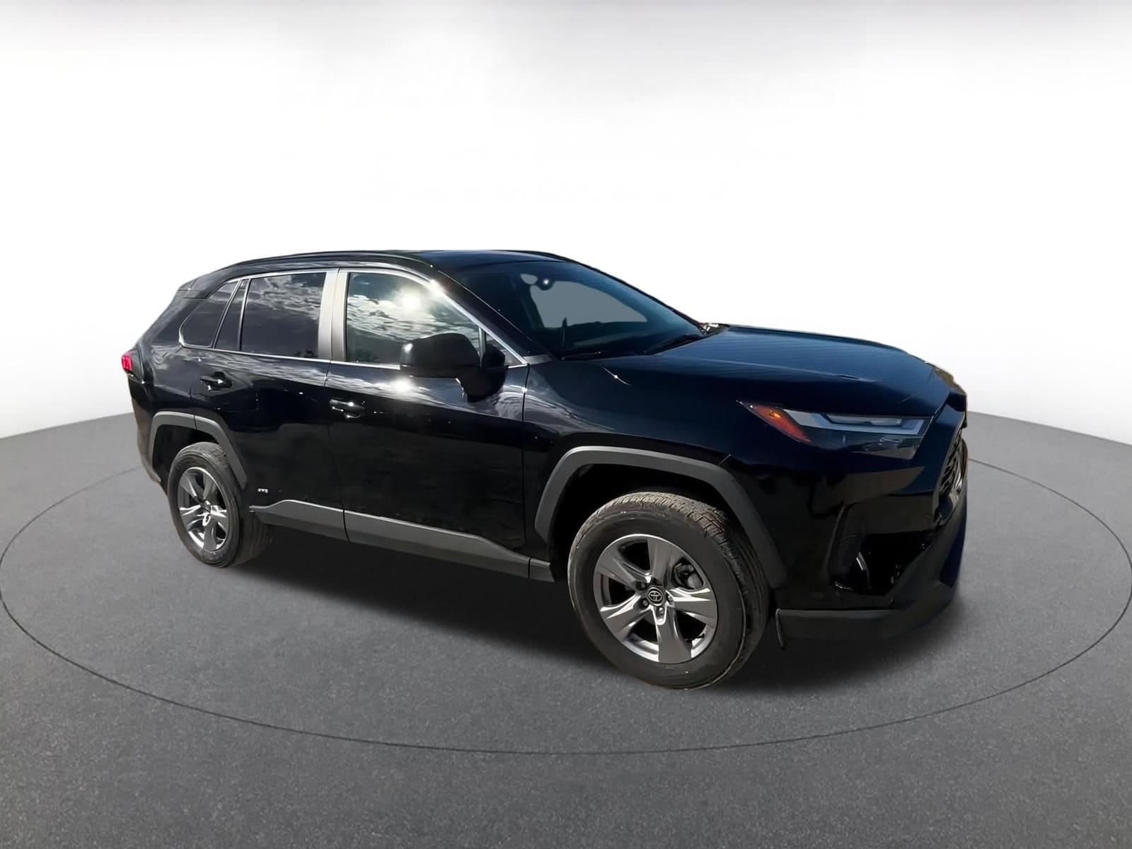 Thumbnail: 2025 Toyota RAV4 - 2