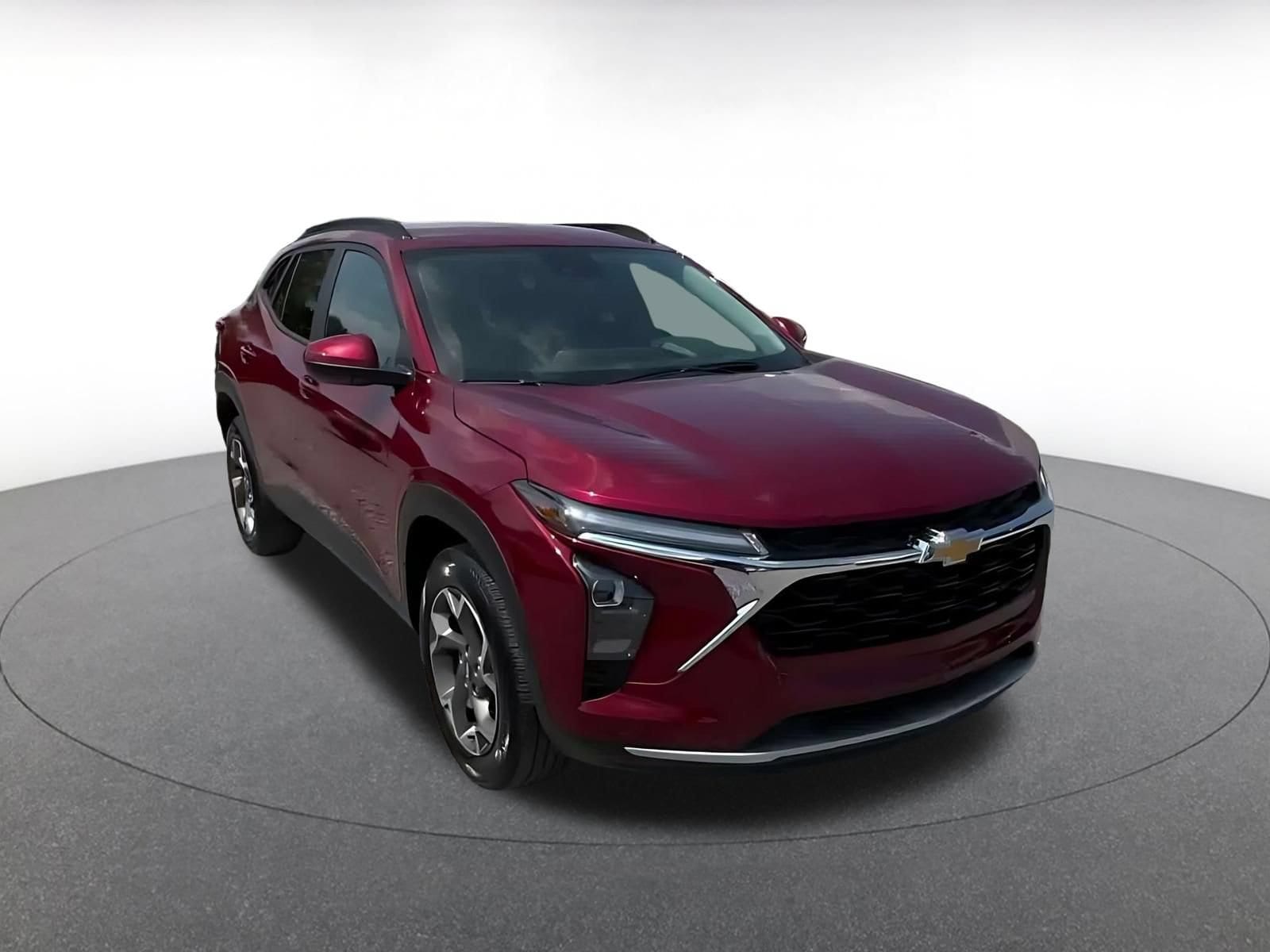 Thumbnail: 2025 Chevrolet Trax - 3