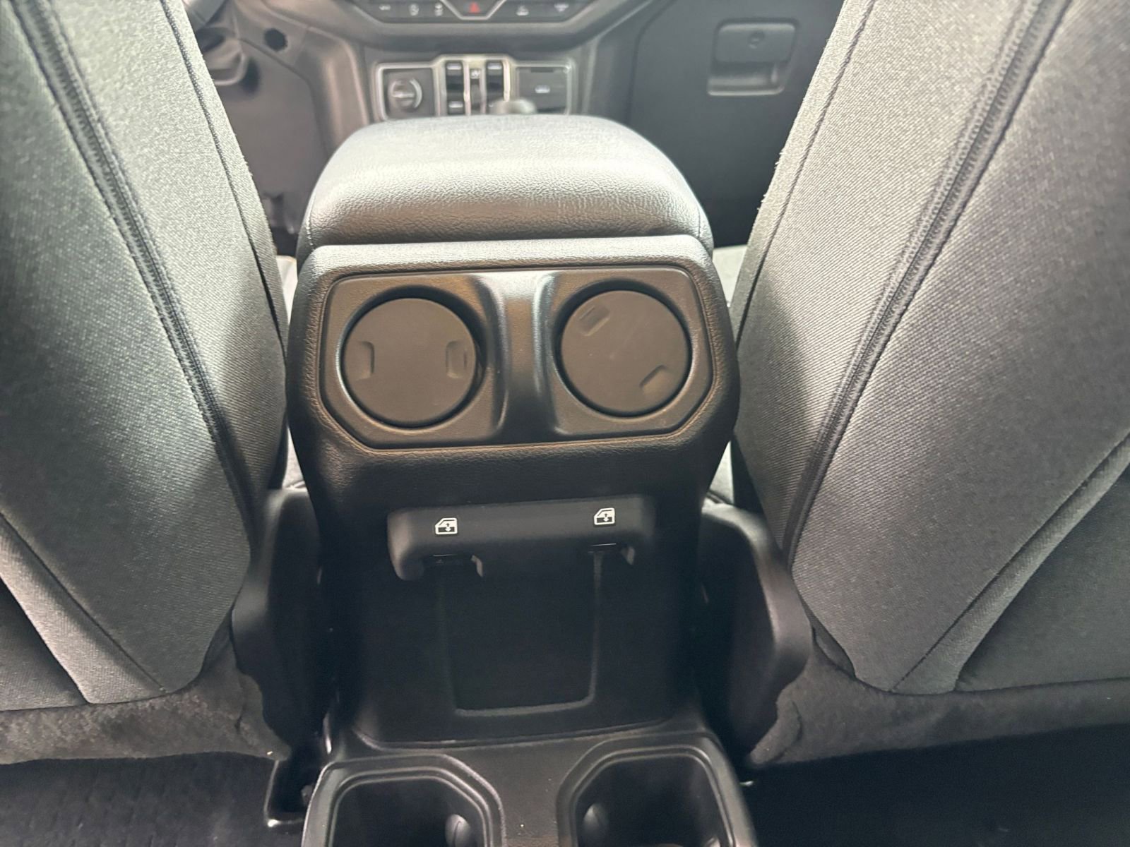 Thumbnail: 2025 Jeep Wrangler - 23