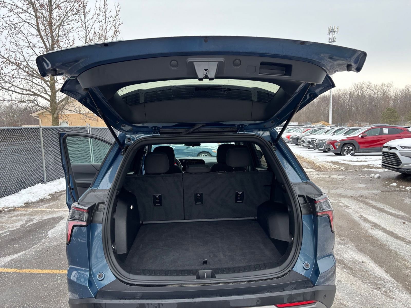 Thumbnail: 2025 Chevrolet Equinox - 28