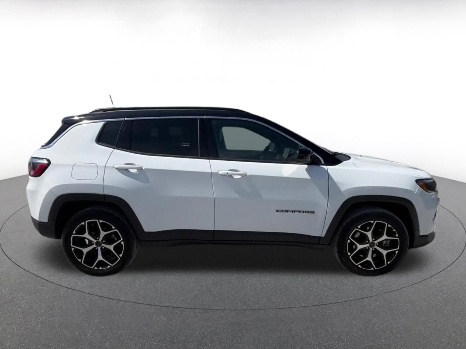 Thumbnail: 2025 Jeep Compass - 16