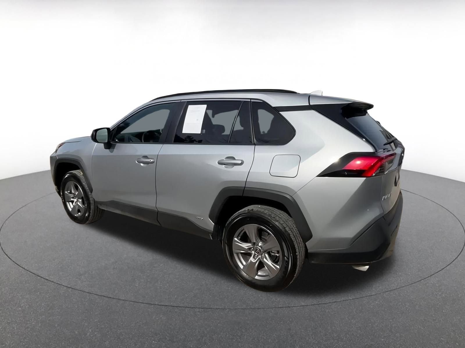 Thumbnail: 2025 Toyota RAV4 - 10