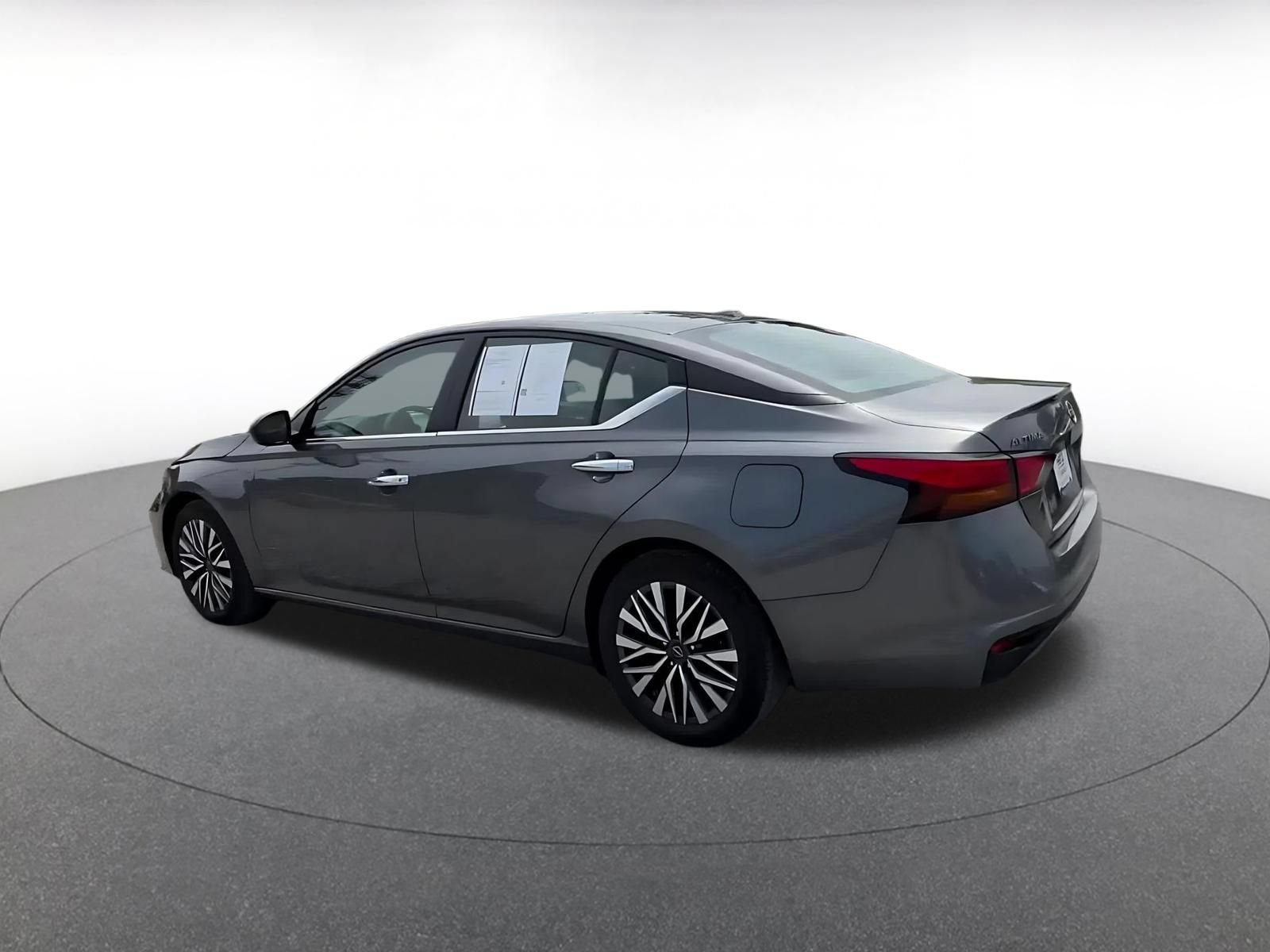 Thumbnail: 2025 Nissan Altima - 8