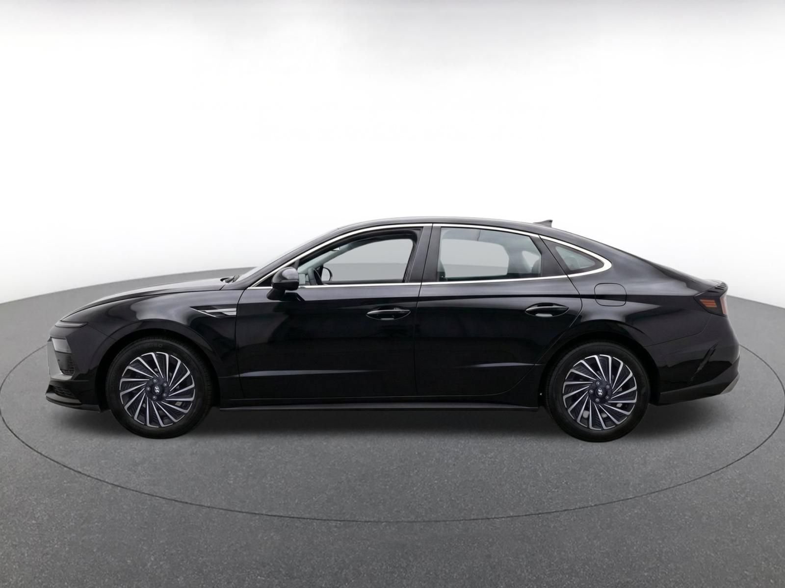 Thumbnail: 2025 Hyundai Sonata - 4