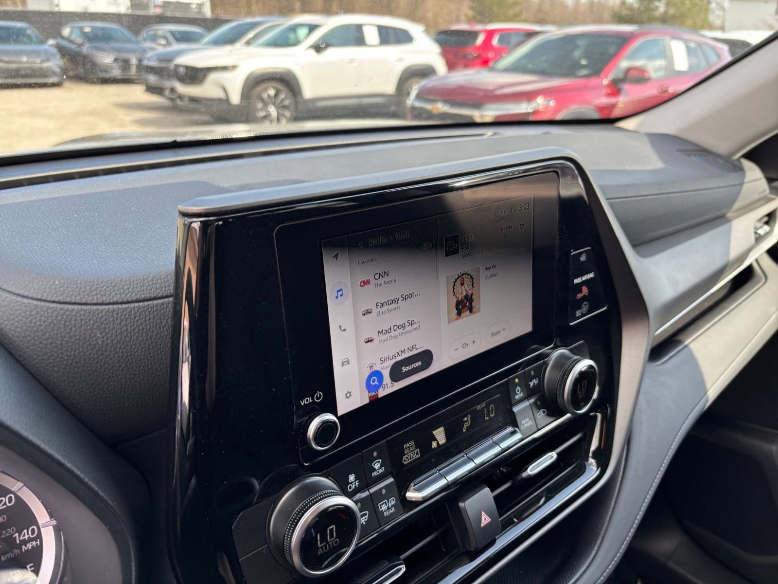 Thumbnail: 2025 Toyota Highlander - 21