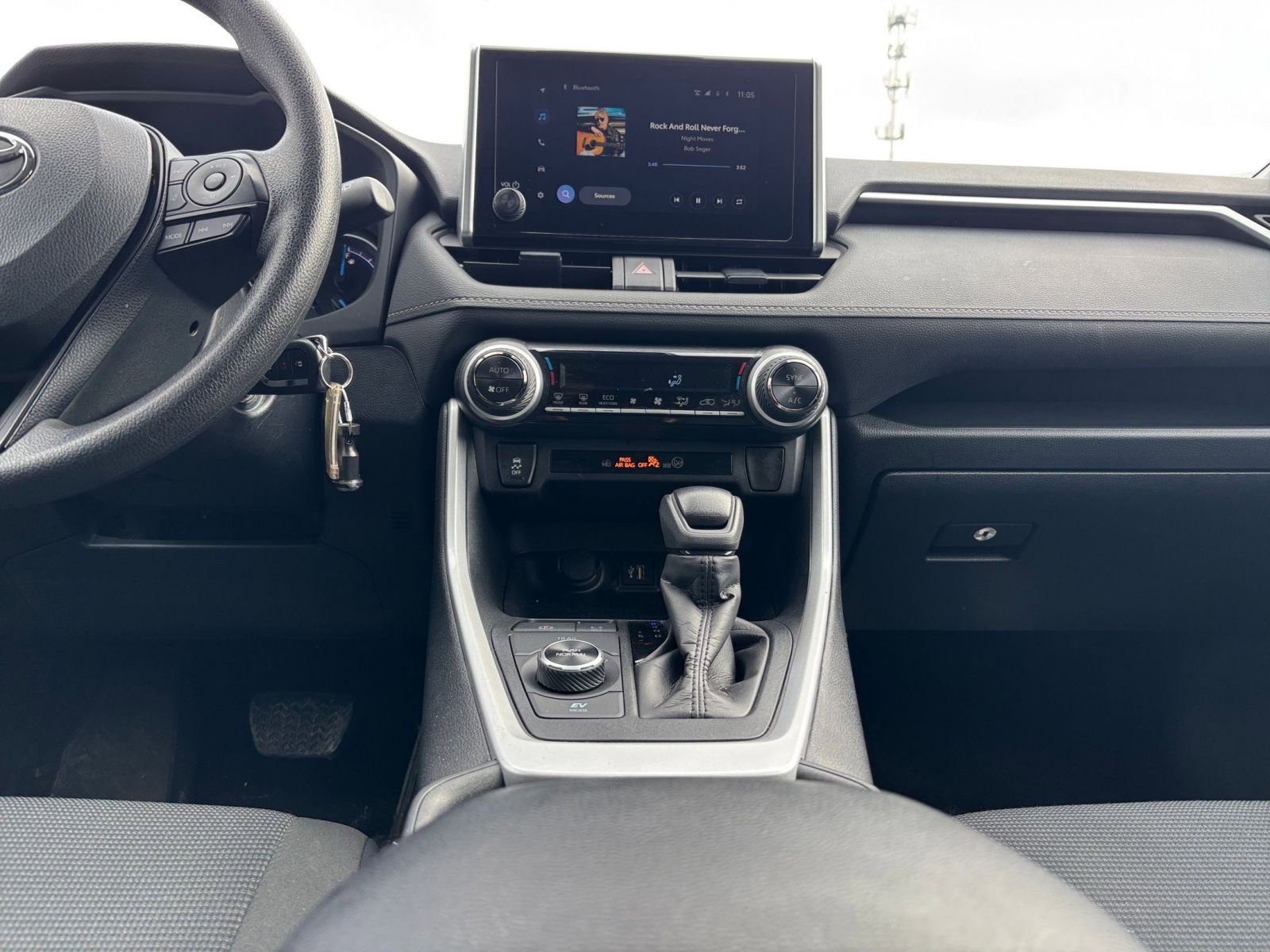 Thumbnail: 2025 Toyota RAV4 - 18