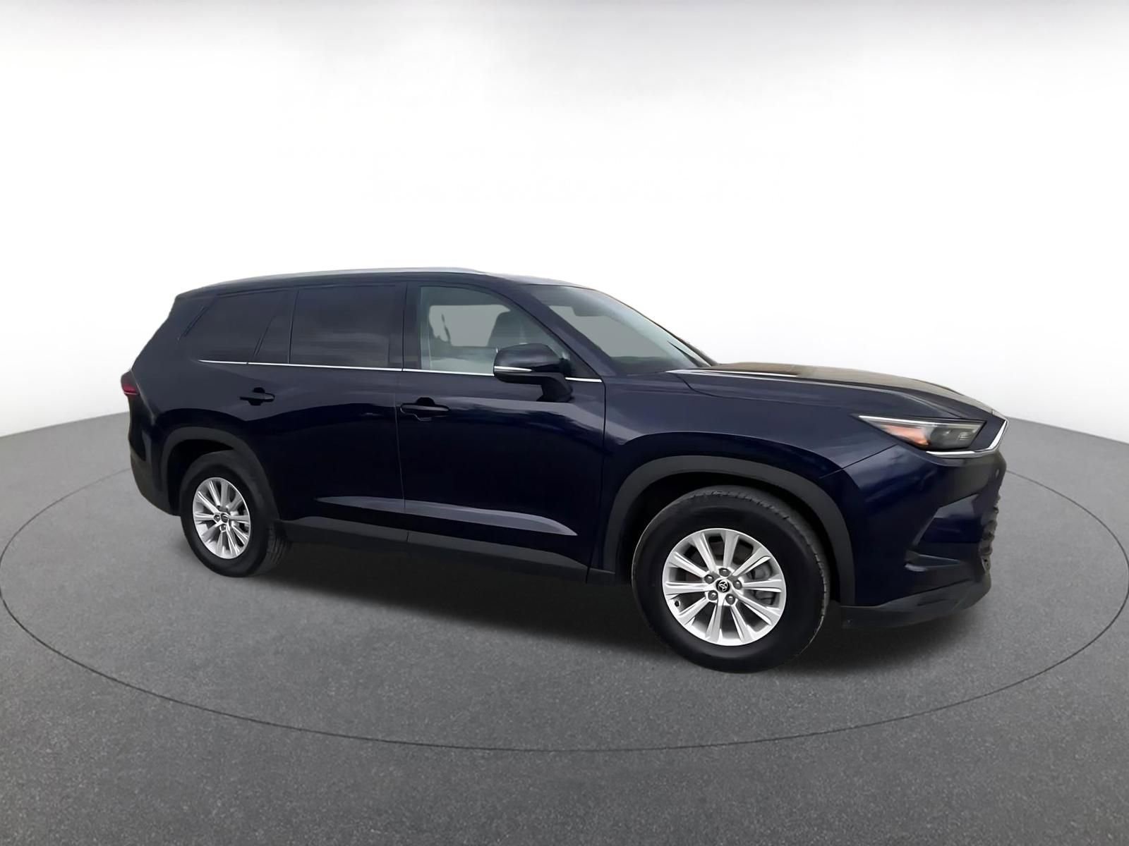 Thumbnail: 2025 Toyota Grand Highlander - 2