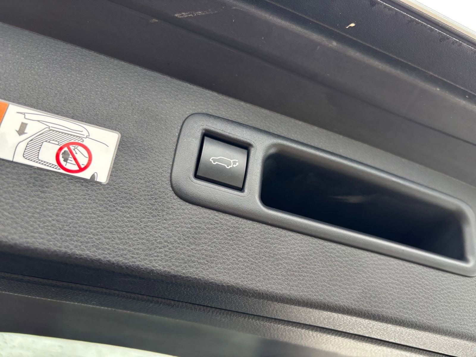 Thumbnail: 2025 Toyota Highlander - 24