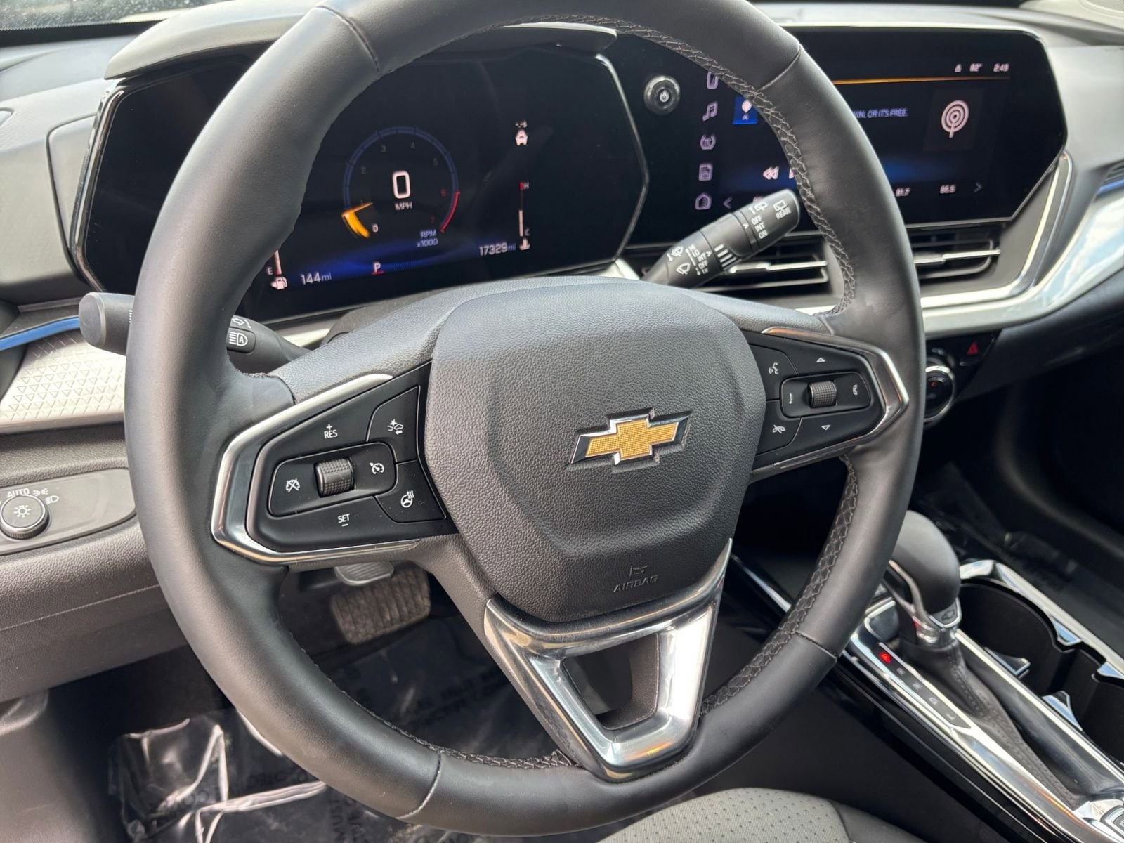 Thumbnail: 2025 Chevrolet Trax - 28